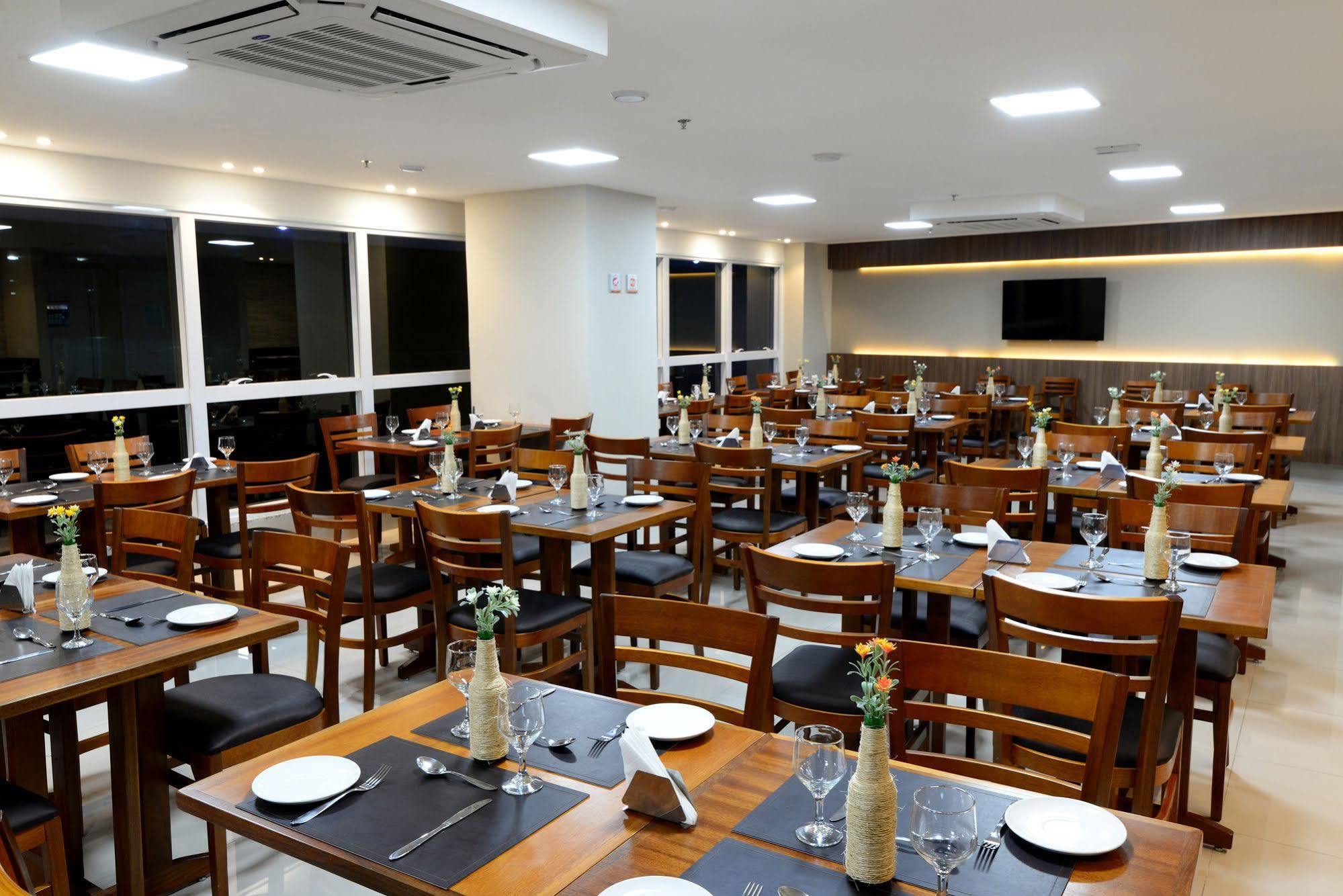 Easy Hotel Cachoeiro De Itapemirim By Atlantica Esterno foto
