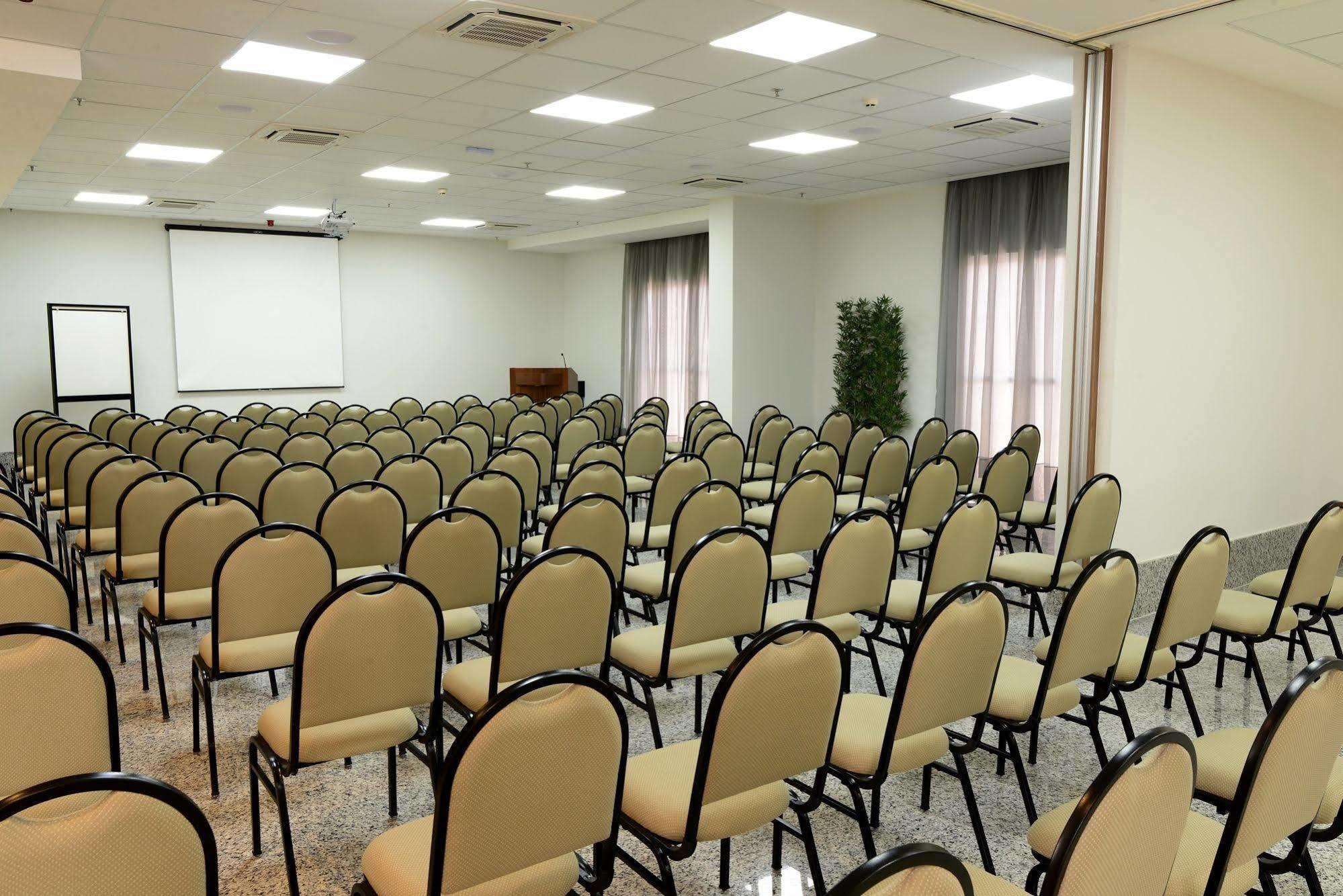 Easy Hotel Cachoeiro De Itapemirim By Atlantica Esterno foto